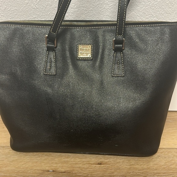 Dooney & Bourke Black saffiano leather large tote/shoulder bag - Picture 2 of 16